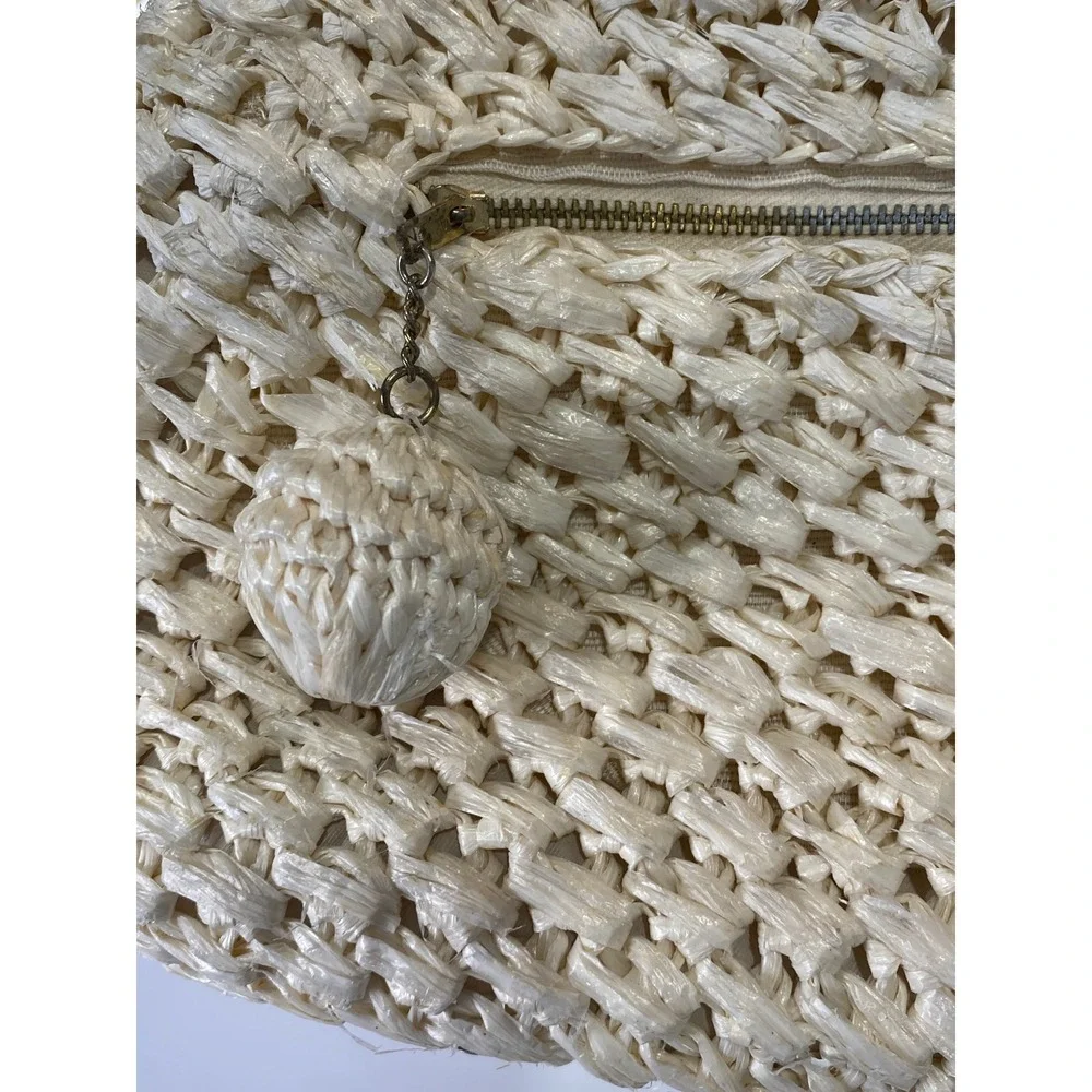 Vintage 1960s Woven Raffia Handbag Seashell‎ Charm Made in Japan Ivory Purse